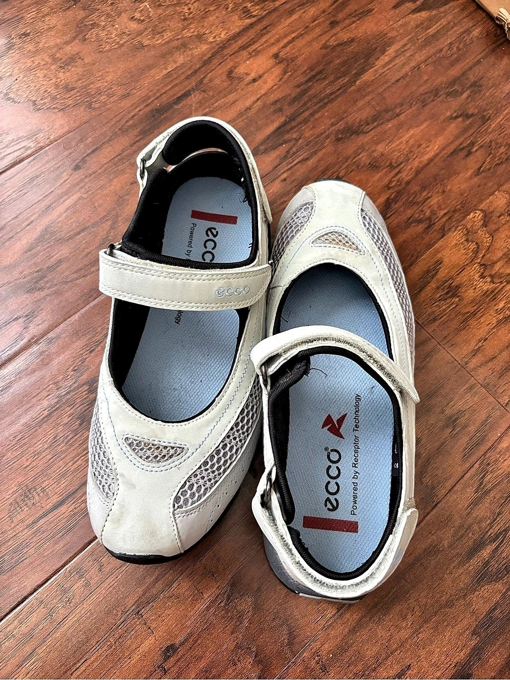 Ecco Receptor Technology Mary Jane Sneakers Gray & Black